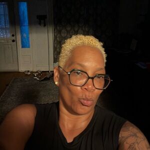 Meet your Posher, Thomasina